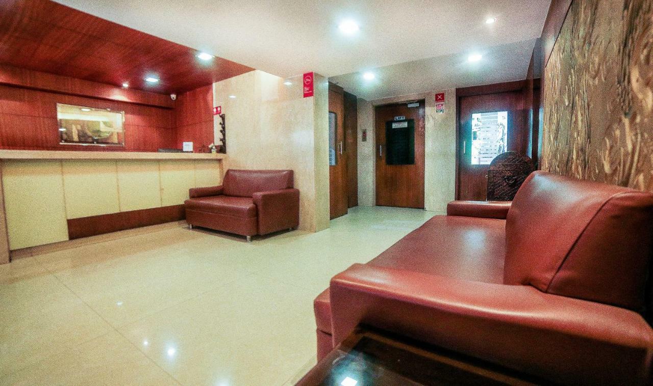 Lucky Hotel Bandra Mumbai Exterior photo