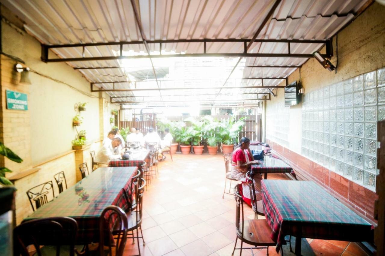 Lucky Hotel Bandra Mumbai Exterior photo
